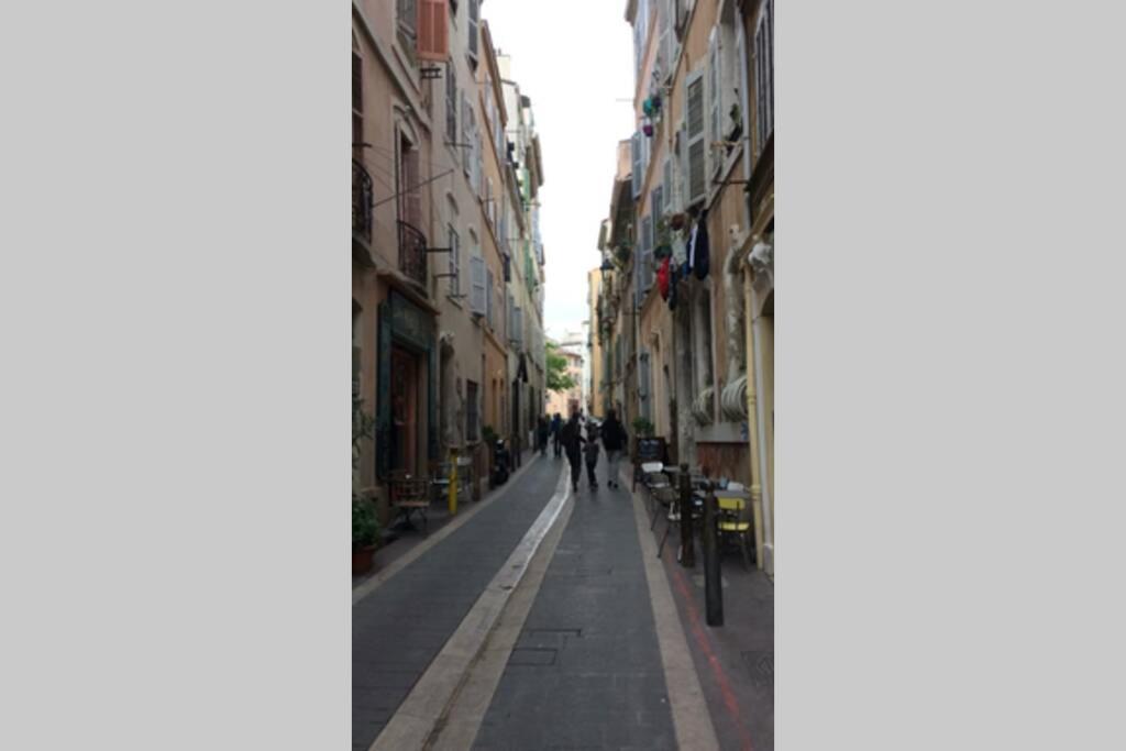 Chambre Au Coeur De Marseille Centre « Le Panier » Luaran gambar